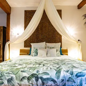N5 Avec Jacuzzi Privatif Nuit Romantique Proche Toulouse Verfeil (Haute-Garonne)